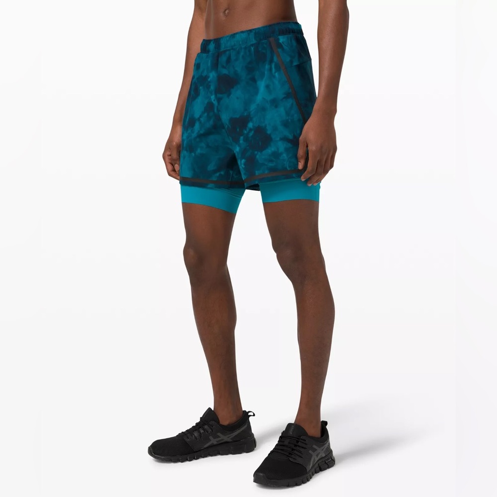 Lululemon 6 inch bold lines surge short in “spray dye”